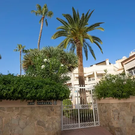 Jarales, Zona Parador, Daire Nerja